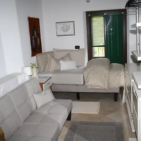 Bed and breakfast Attico Di Maru Nebbiuno